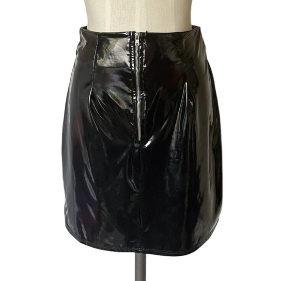 Fashion Nova Black Liquid Latex Look Vinyl Mini Skirt Goth Industrial Zipper S - Picture 2 of 11